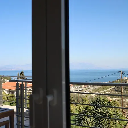 Savvina, Sea Views Akrata Near & 别墅 *