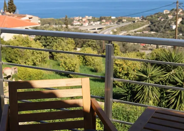 Savvina, Sea Views Akrata Near & Villa