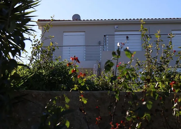 Villa Savvina, Sea Views Akrata Near &