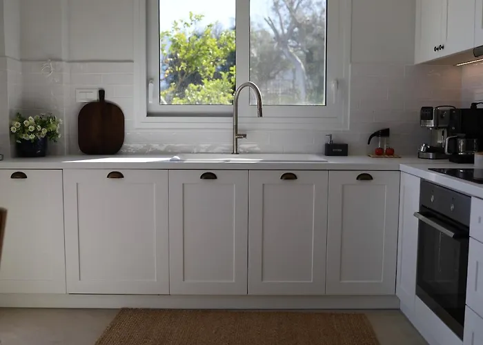 Villa Savvina, Sea Views Akrata Near & *